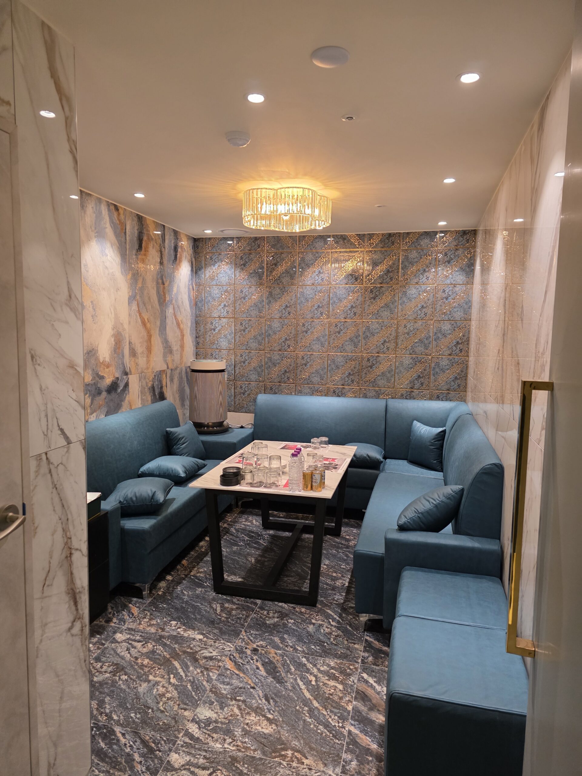 구구단 중형 룸 내부